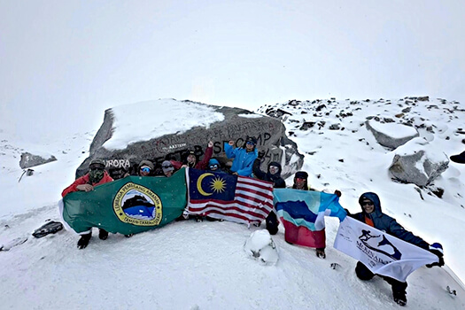 Sabah Parks’ elite SAR team reaches 5,364m Everest milestone